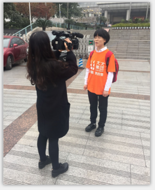 大大集团公司四川省成都市金牛区公司慰问环卫工人7
