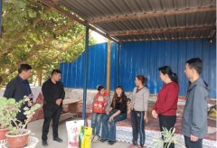 干群鱼水一家亲 节前慰问暖人心——阿克苏地委史志办驻温宿县托乎拉乡河畔村工作队开展“我们的节日·中秋、国庆”走访慰问