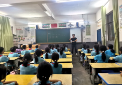 用青春合奏音符 用歌声唱响未来—下江镇中心小学 积极开展合唱社团兴趣小组活动