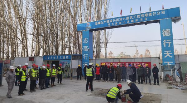 兵团六建第一工程公司风险 “双控” 大练兵：高坠与防火应急演练（宋俊德摄）（2）.jpg