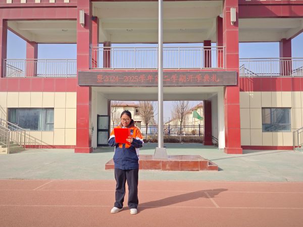 学生代表发言照片.jpg
