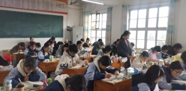 屏幕截图 2025-02-28 201321.png