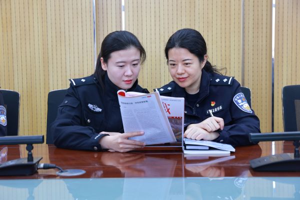 女警分享经典语录.JPG