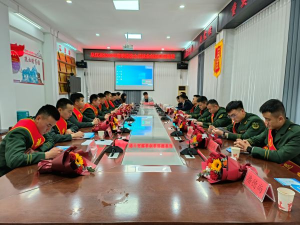 图为 就业创业政策宣讲现场（鲁畅 摄）.jpg