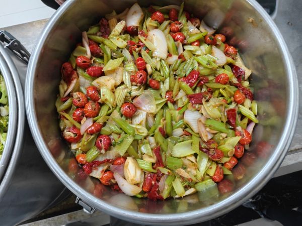 食堂龙虾尾照片.jpg