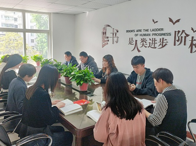 屏幕截图 2025-04-22 211035.png