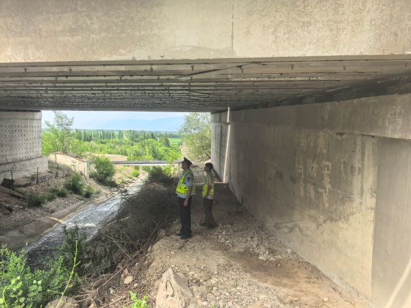 图片1：联合公路养护部门开展汛期联合隐患排查.jpg
