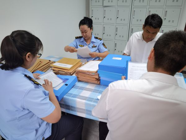 阿克苏执法支队对发展党员工作进行全面排查1.jpg