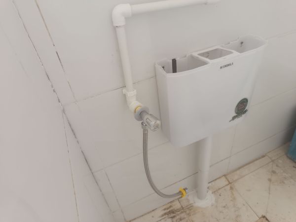 更换水箱.JPG
