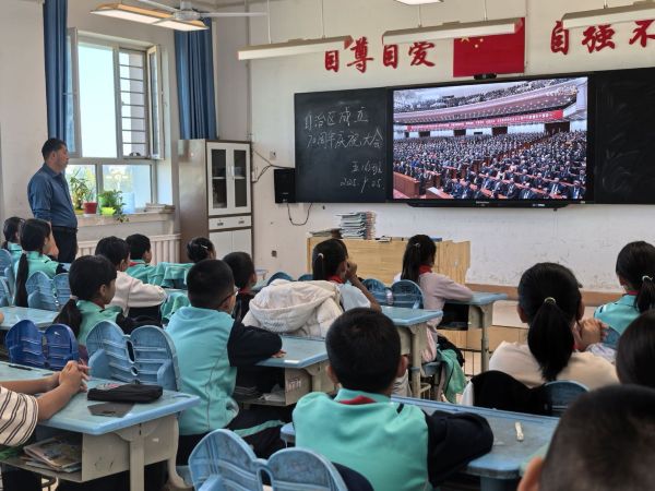 观看照片 2.jpg