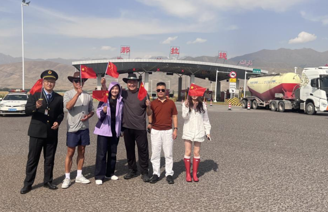 屏幕截图 2025-10-08 195302.png