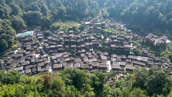 2025年10月11日拍摄的贵州省从江县高增乡占里村秋景。 (3).jpg