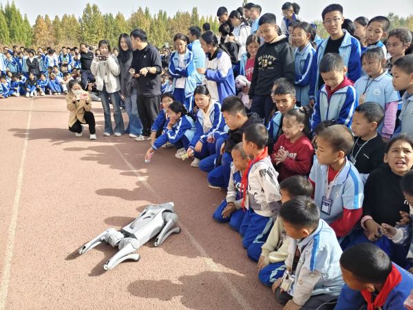 10161760614071831093.jpg D7C54510D9906CA615C47825624C0610.jpg