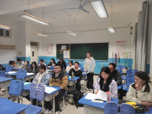 塔里木中学新教师发言1.jpg