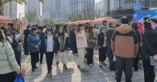 屏幕截图 2025-10-26 230331.png