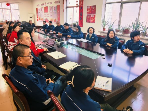 天筑建工广联公司党支部开展党旗领航防“艾” 世界艾滋病日主题党日活动 (3).jpg