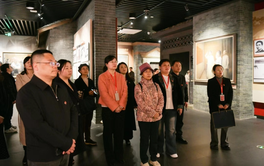 12061765001765598213.png screenshot-1764997077704.png