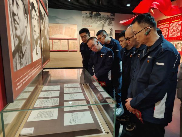 天筑集团正祥公司党支部开展“赓续红色血脉 践行初心使命”主题党日活动3.jpg