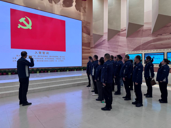 追寻信仰足迹 汲取奋进力量.png