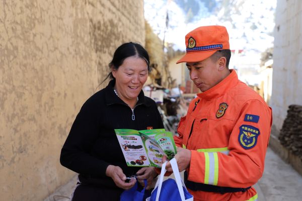 02251772019564446927.jpg 1 讲解防火知识.JPG