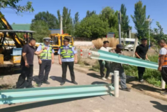 伊宁执法大队：聚力开展道口归并 筑牢公路安全防线