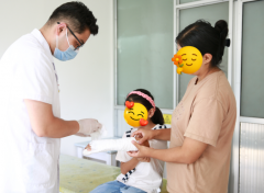 8岁女孩拇指“重生”！第一师医院3小时断指再植，守住手功能也守住未来